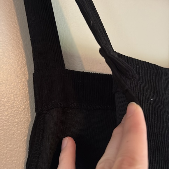 SHEIN Black Jumpsuit with Square Neckline and Relaxed Fit - Picture 7 of 10